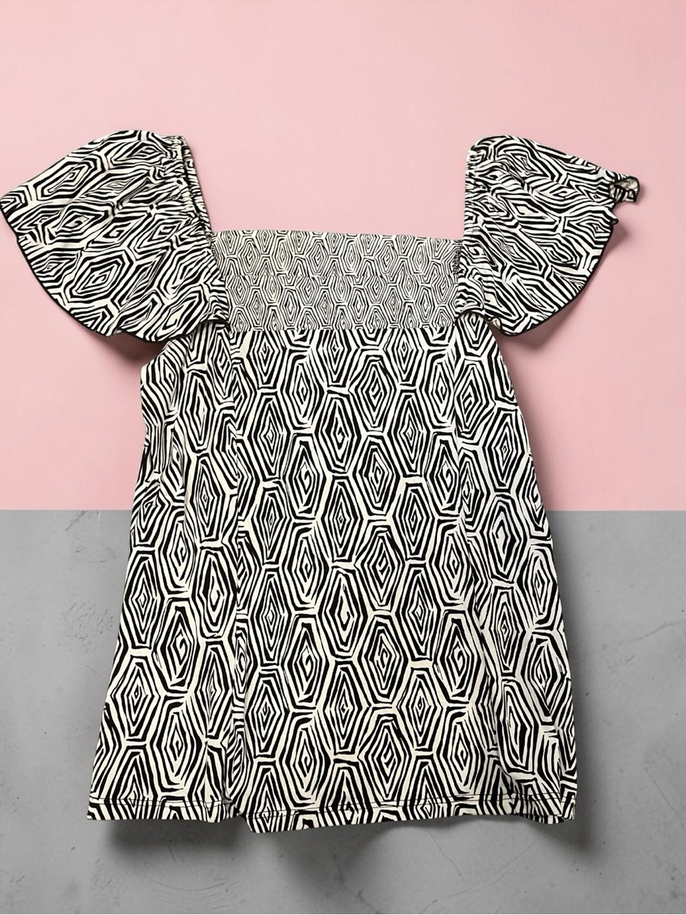 INC International Concepts Black & White Geometric Flutter-Sleeve Dress